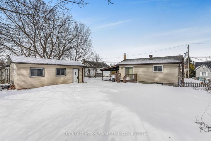 Property Photo:  983 Chapman Street  ON K4K 1E6 