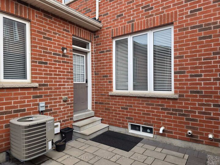 Property Photo: 158 Harbord Street ON L6C 0X1