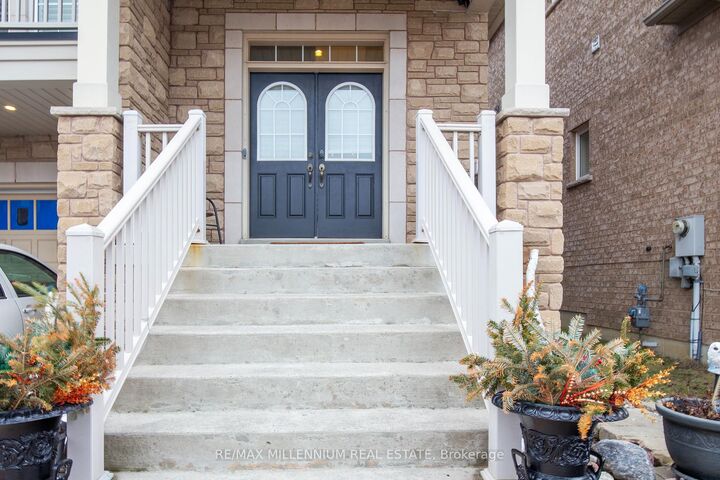 Property Photo: 87 Booker Drive ON L1Z 0J4