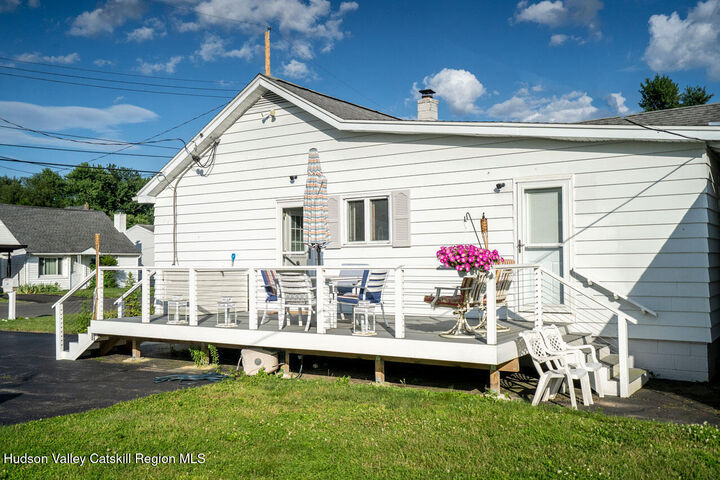 Property Photo:  101 Hinsdale  NY 12401 