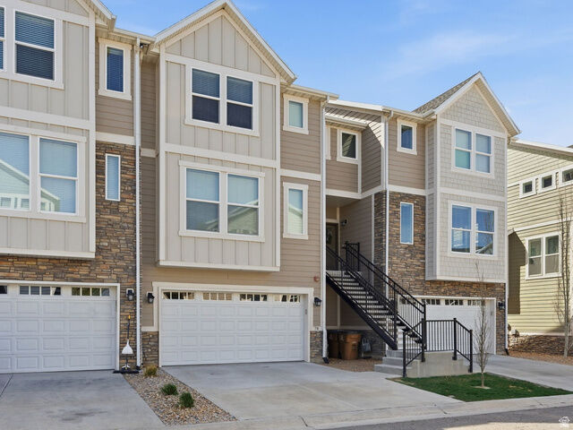 Property Photo:  74 E Golden Privet Dr  UT 84020 