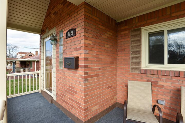 Property Photo: 4721 Lolly Dr PA 15146