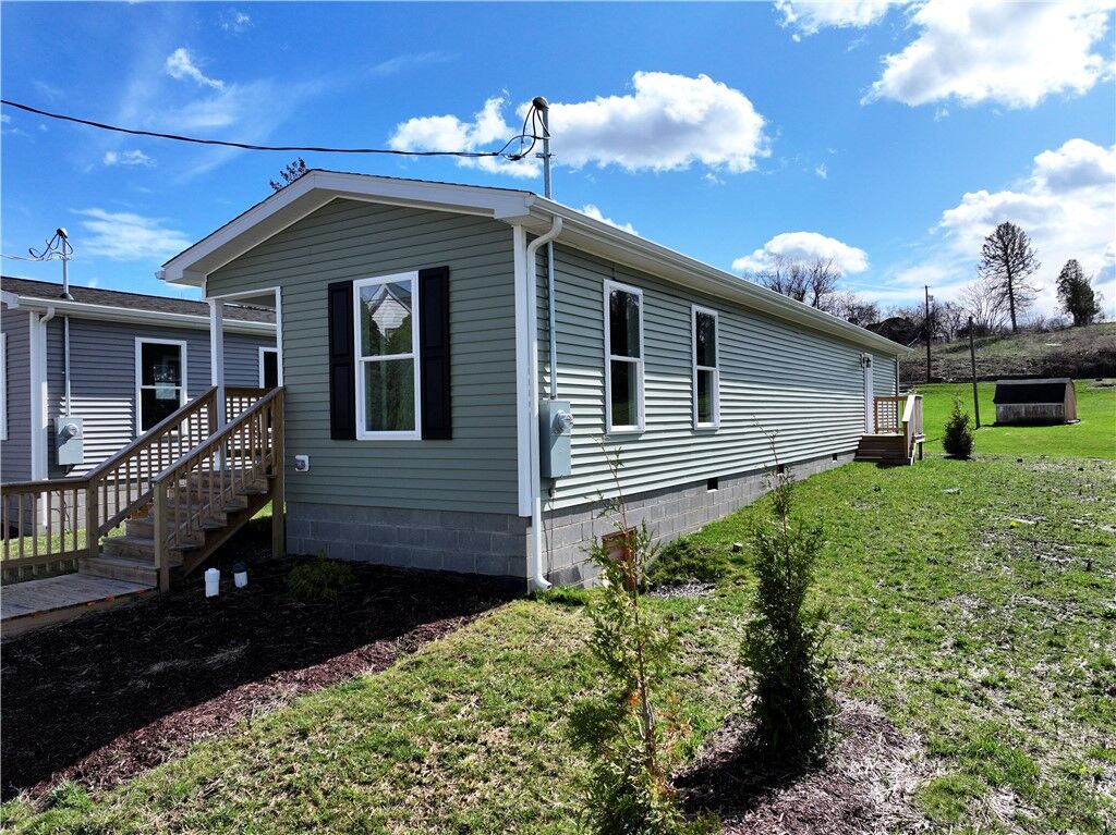 Property Photo:  448 Motheral Ave  PA 15062 