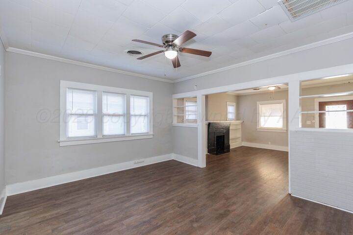 Property Photo:  2214 S Taylor Street  TX 79109-2660 