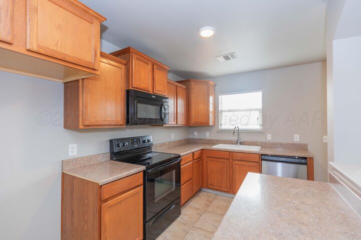 Property Photo:  4502 S Roberts Street  TX 79118-6738 