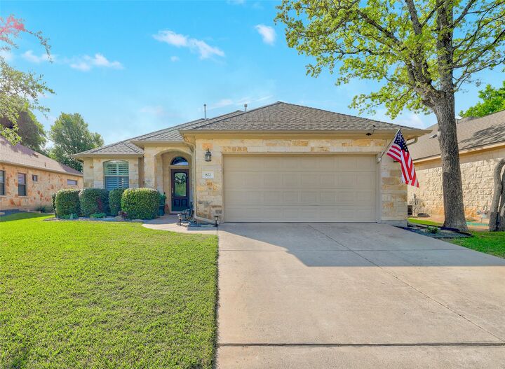 Property Photo: 822 Boquilla Trail TX 78633