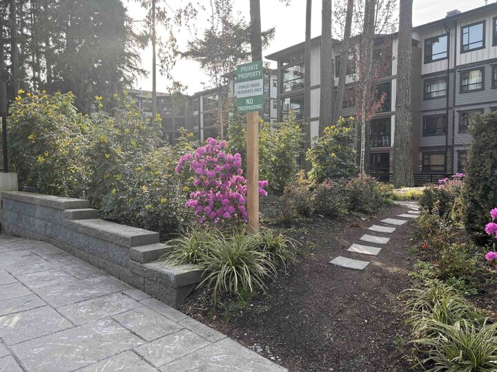 Property Photo: 3535 146A Street 505 BC V4P 0H2