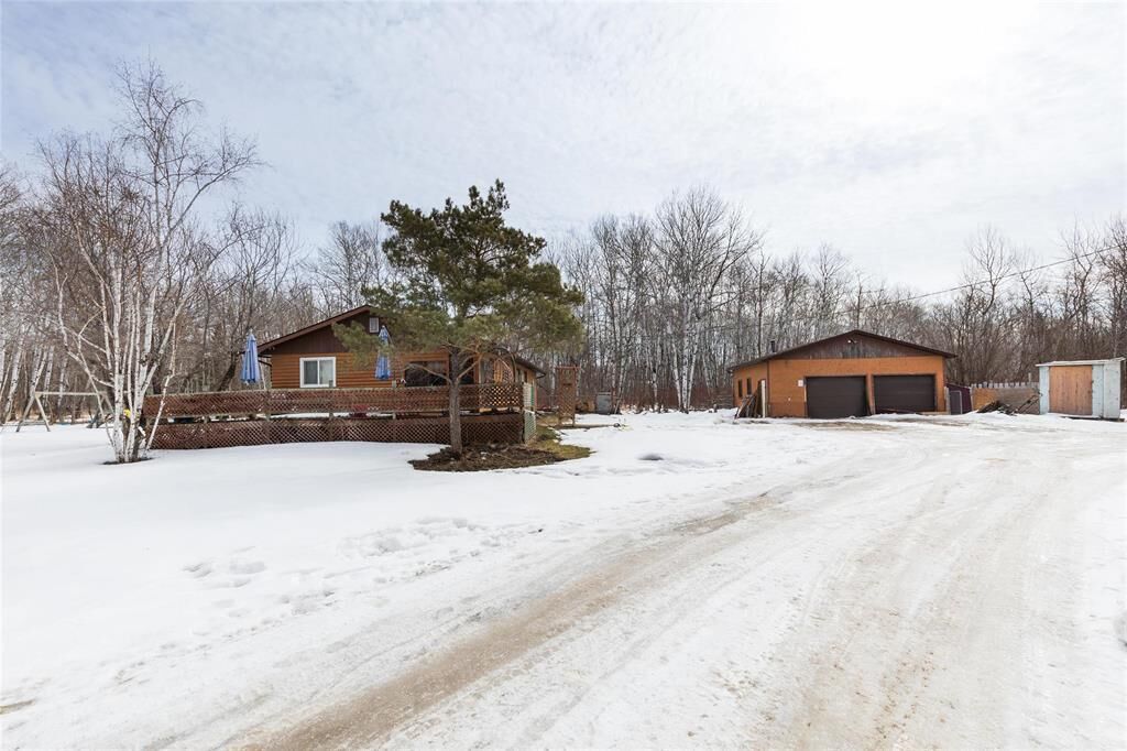 Property Photo:  121 Funk Drive  MB R0A 0W2 