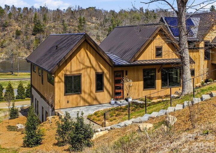 Property Photo: 6 River Run 2 NC 28804