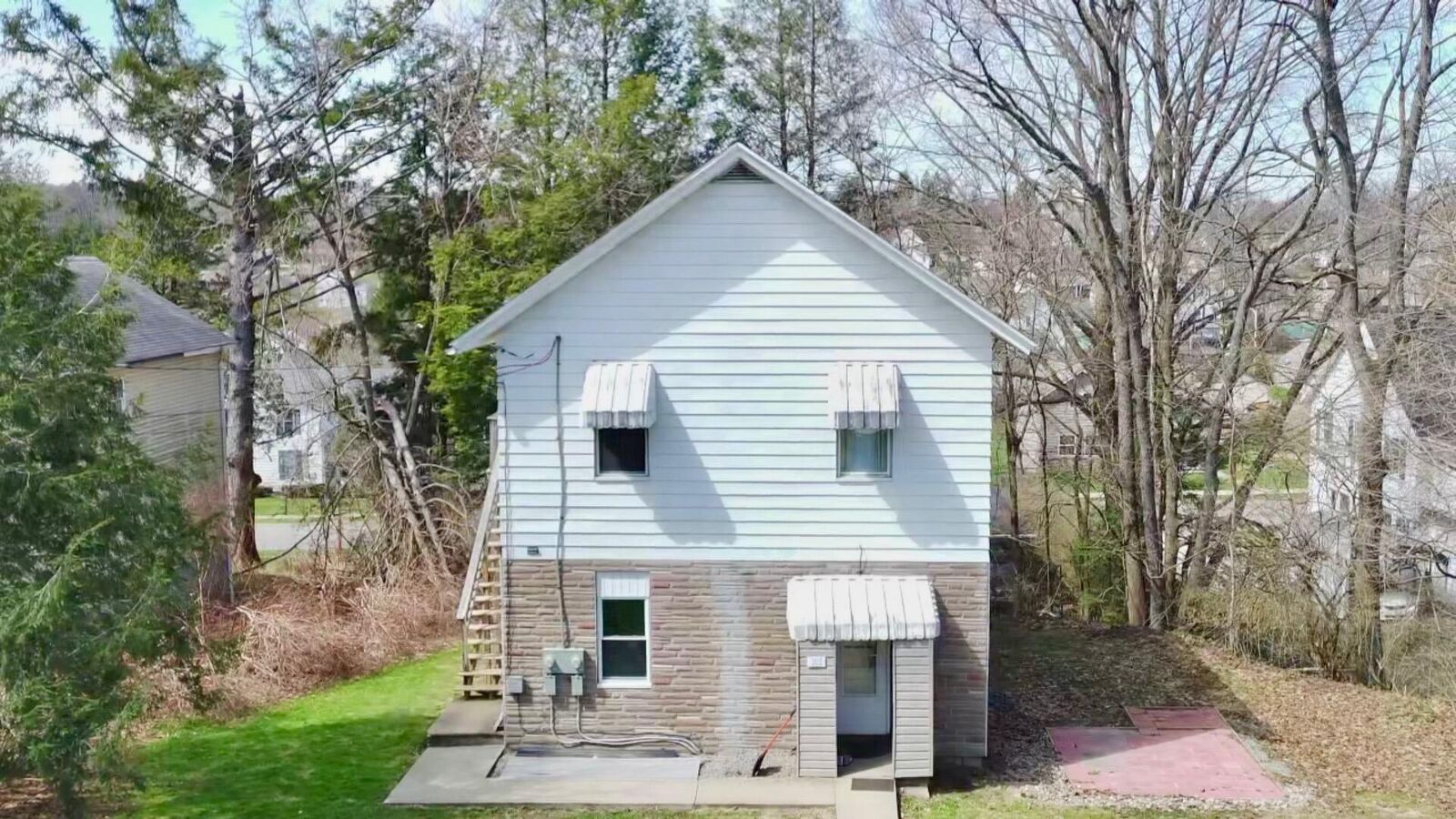 Property Photo:  105 S 6th Ave  PA 16214 