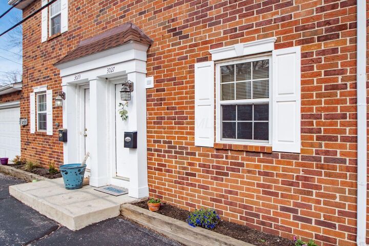 Property Photo: 3027 Sunset Drive OH 43202