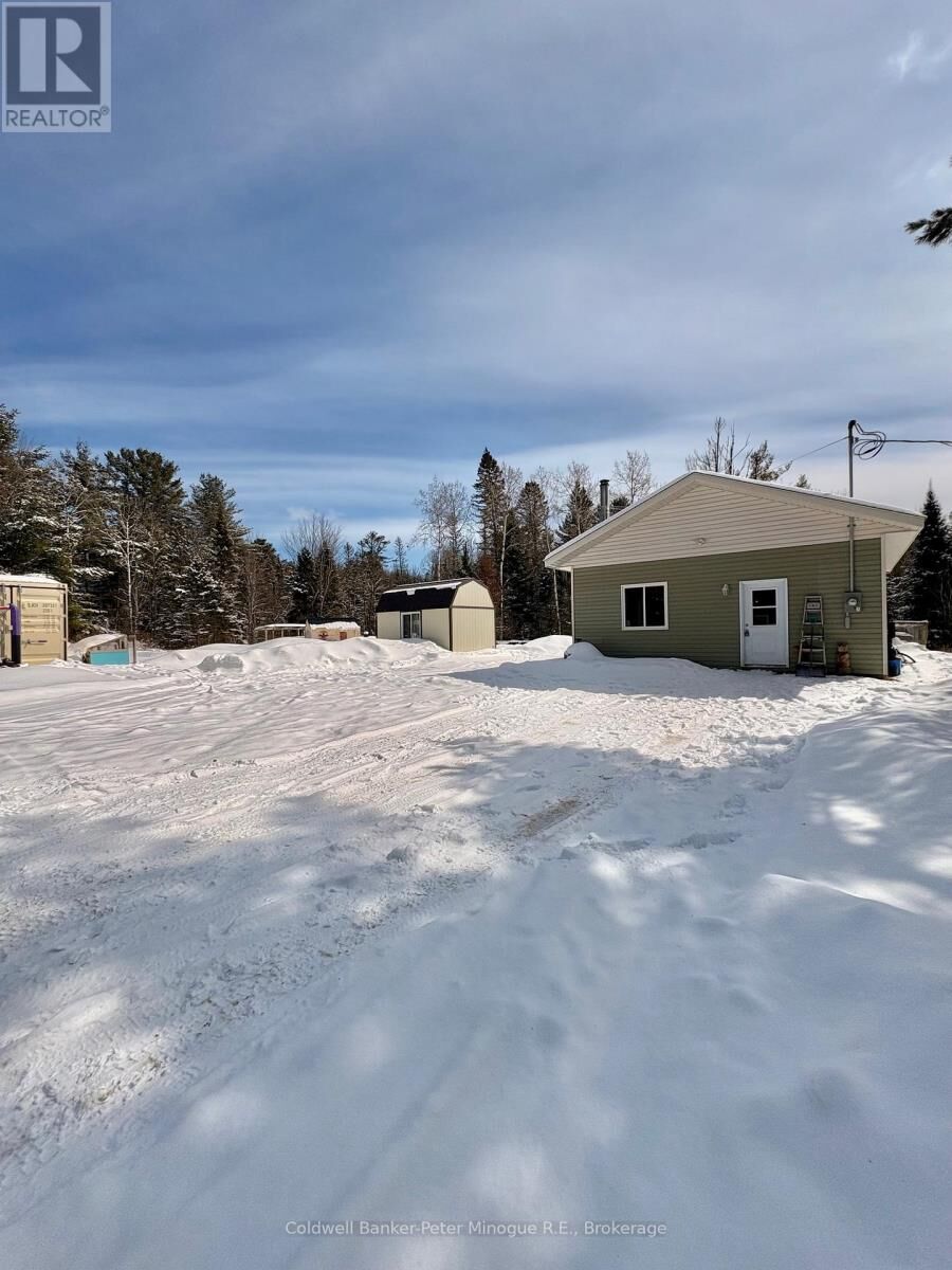 Property Photo: 682 Donald Street ON P0H 1V0