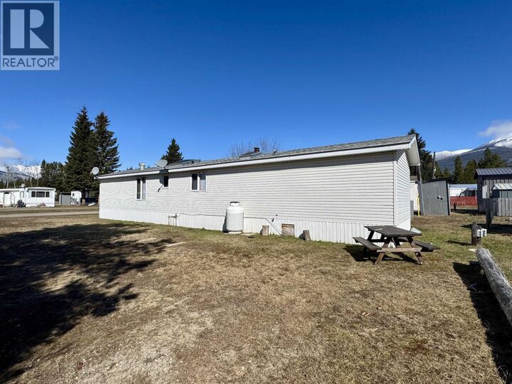 Property Photo:  955 13th Avenue 12  BC V0E 2Z0 