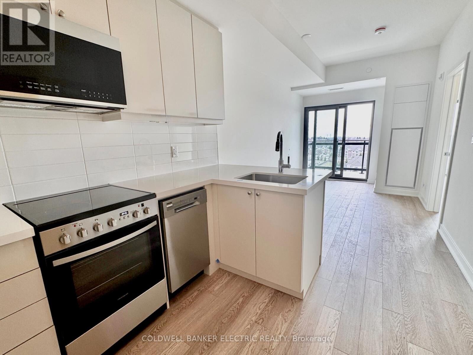 Photo de la propriété:  51 - 805 Clarington Boulevard  ON L1C 0H6 