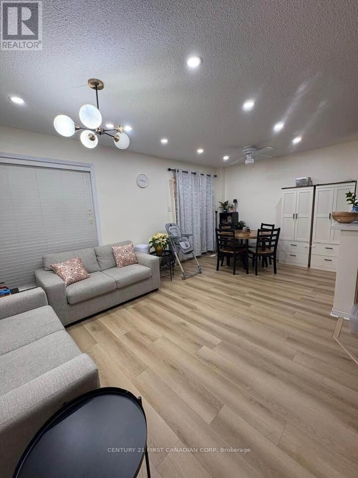 Property Photo:  868 Marigold Street  ON N5X 4G8 