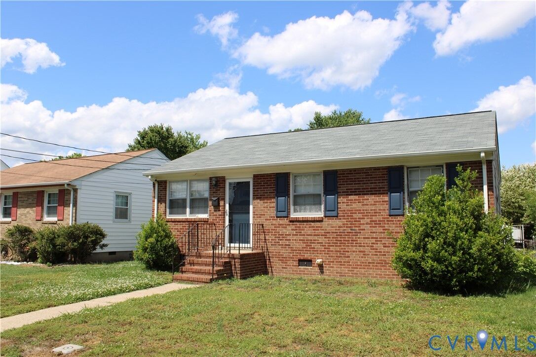 Property Photo:  206 Fairfax Avenue  VA 23834 