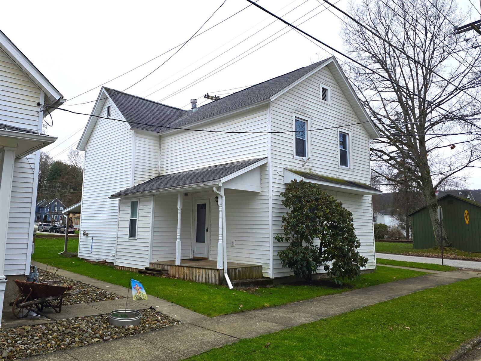 Property Photo:  301 Bank Street  PA 16354 