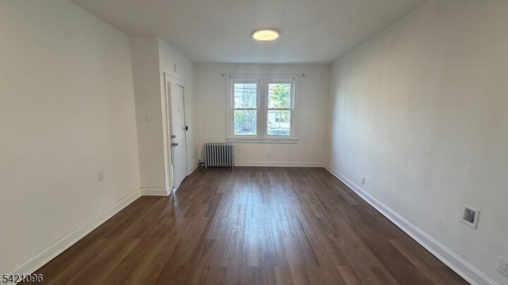 Property Photo: 202 S Stiles St 1L NJ 07036