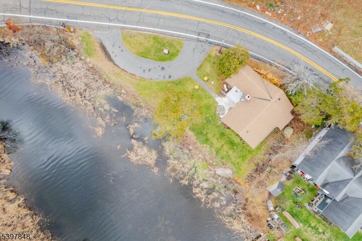 Property Photo: 213 Otterhole Rd NJ 07480