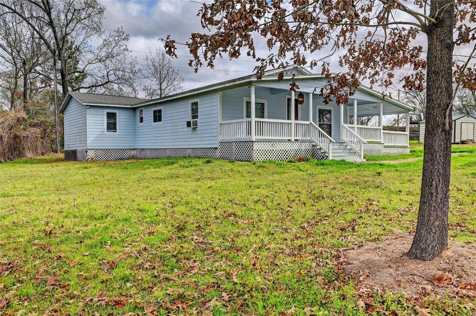 Property Photo:  170 Mesa Verde  TX 77351 