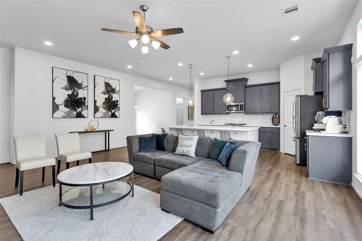 Property Photo:  549 Cedar Harbor Court  TX 77304 