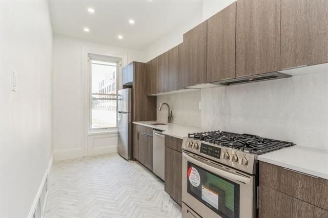 Property Photo:  275 Ogden Ave 2  NJ 07307 