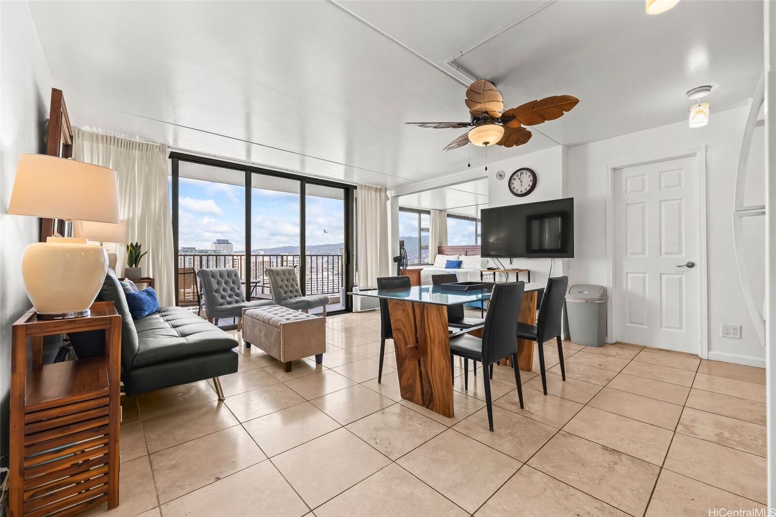 Property Photo:  201 Ohua Avenue 3106  HI 96815 