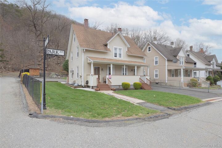 Property Photo:  10 Park Avenue  NY 10931 