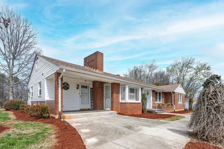 Property Photo:  1128 Snead Circle  VA 24523 