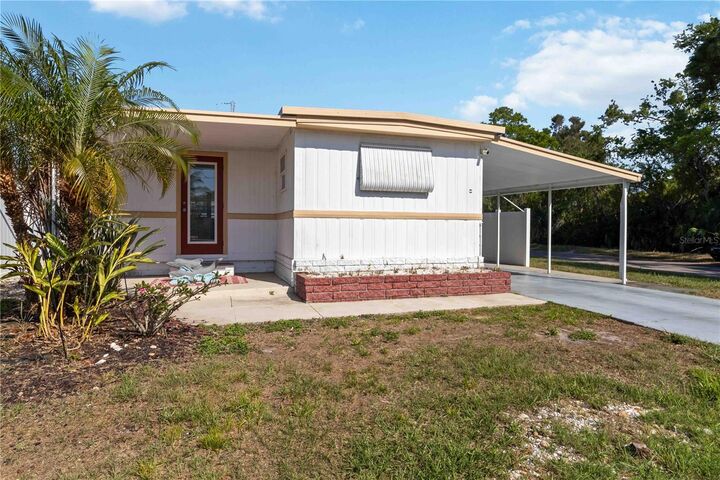 Property Photo:  5203 W Pine Street N  FL 33709 