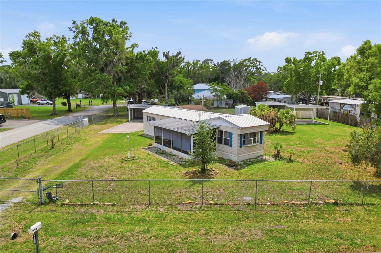 Property Photo:  4710 Village Drive  FL 33811 