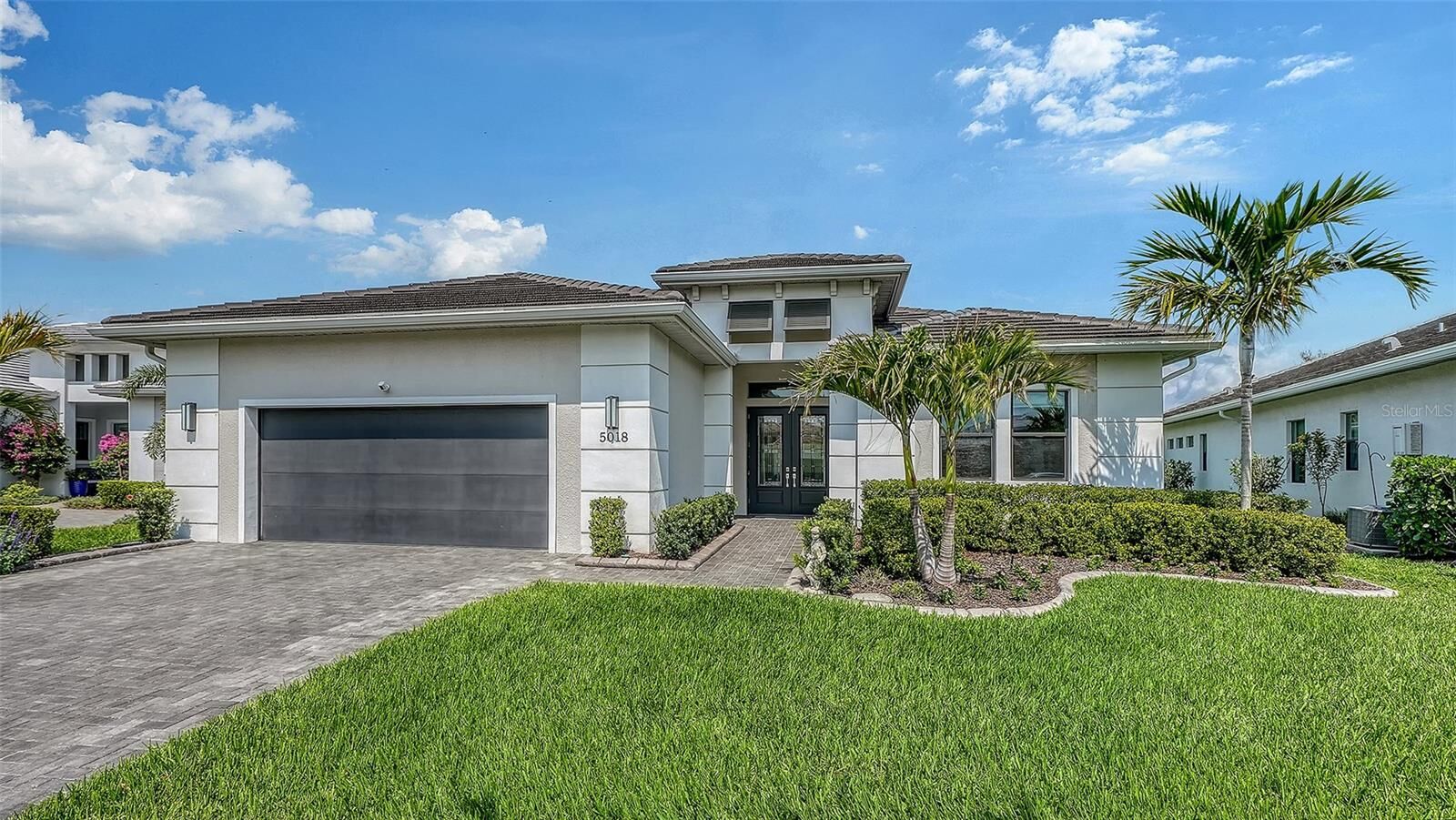 Property Photo:  5018 Surfside Circle  FL 34211 