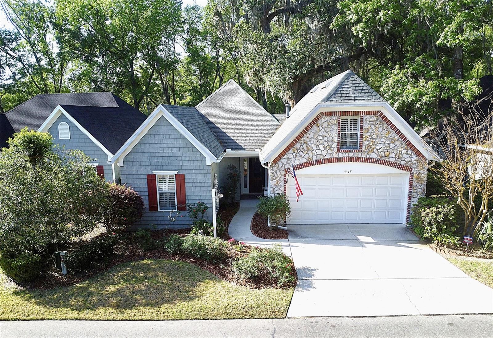 Property Photo:  4317 NW 10th Place  FL 32605 