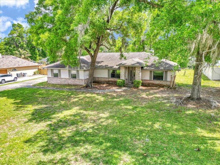 Property Photo:  5141 SE 36th Avenue  FL 34480 
