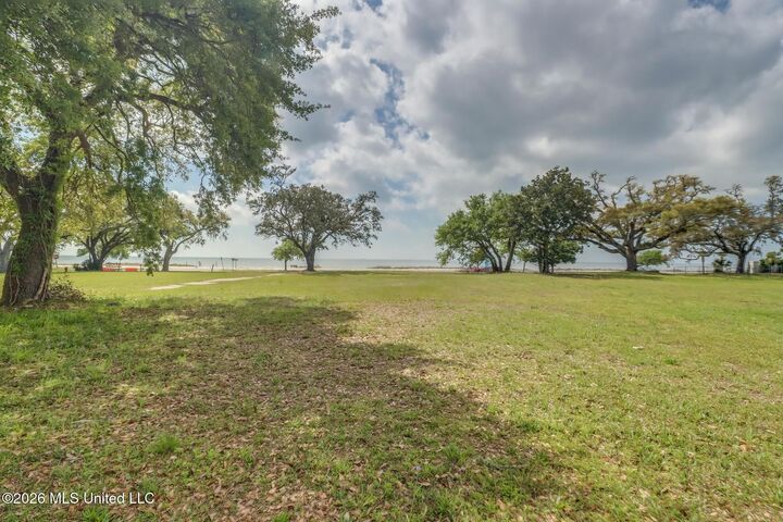 Property Photo:  660 E Beach Boulevard  MS 39501 