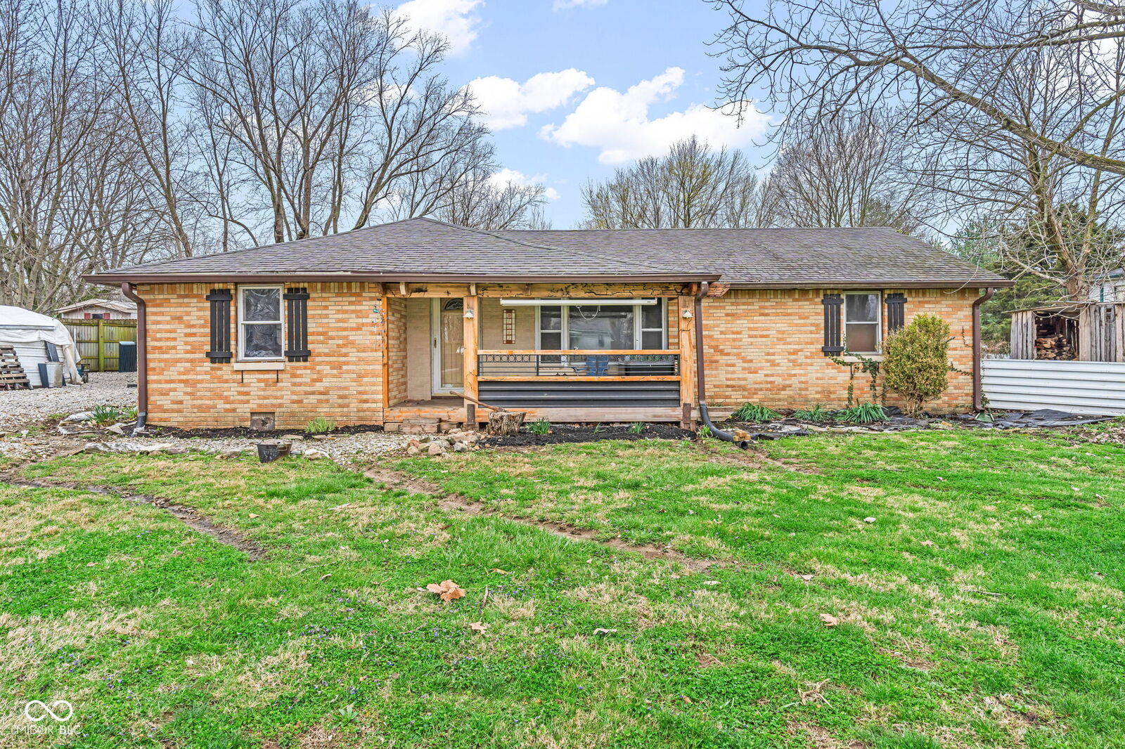 Property Photo:  7647 E North Drive  IN 46113 