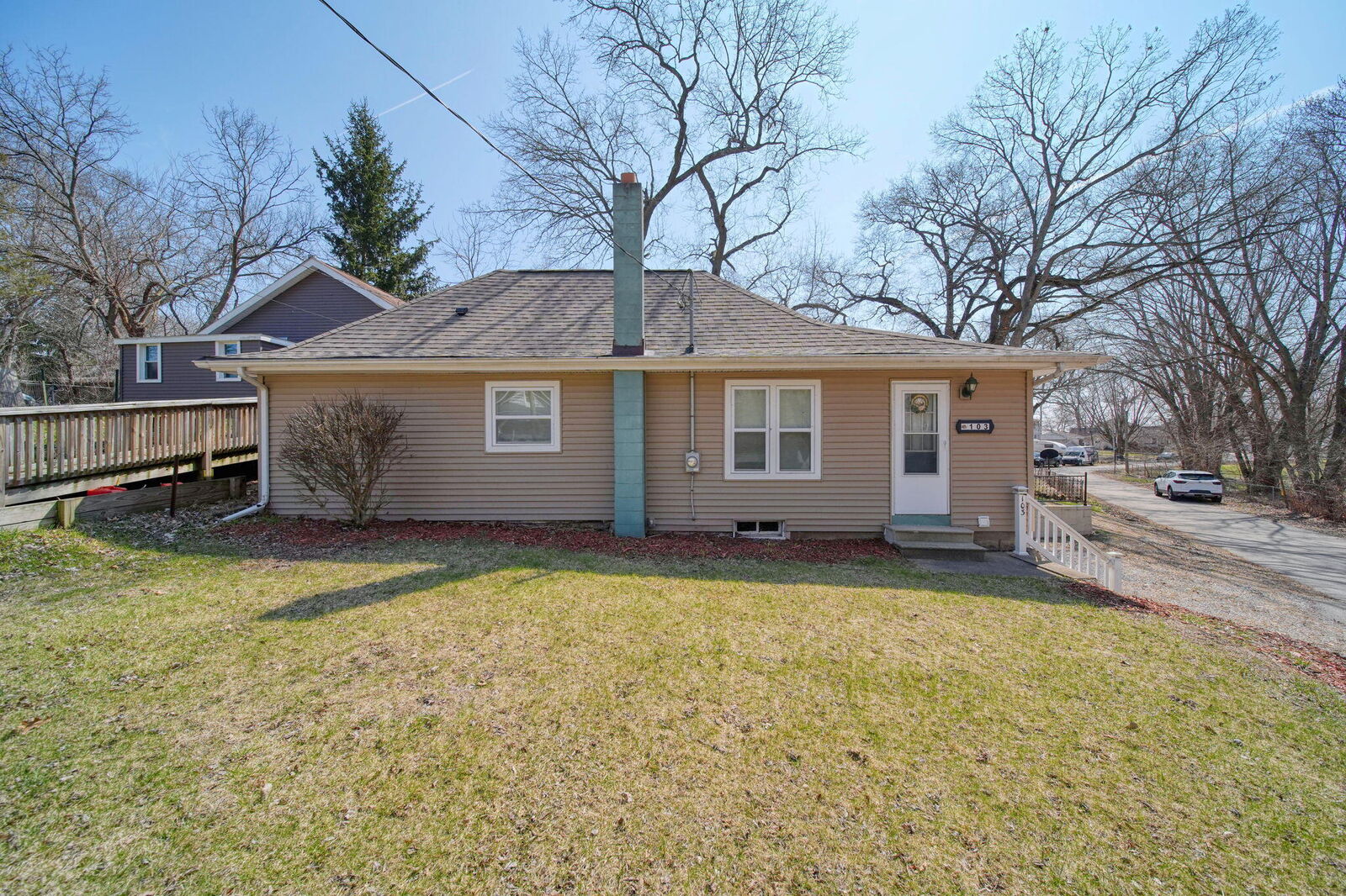 Property Photo:  103 Cove Street  MI 49203 