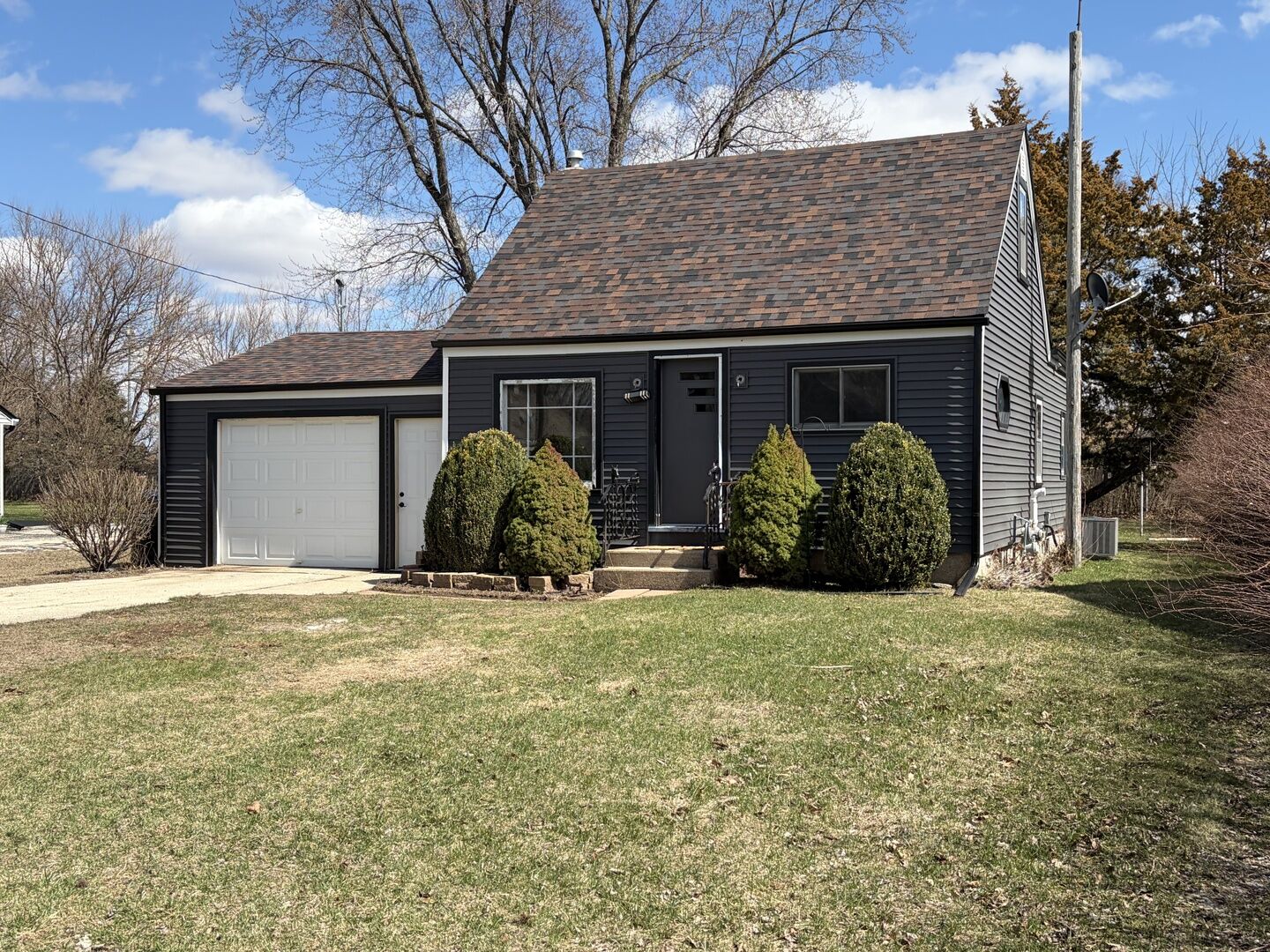 Property Photo:  8415 Ravere Street  IL 61115 