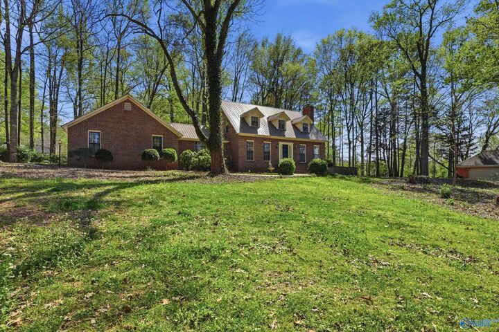 Property Photo:  119 Bob White Drive  AL 35603 