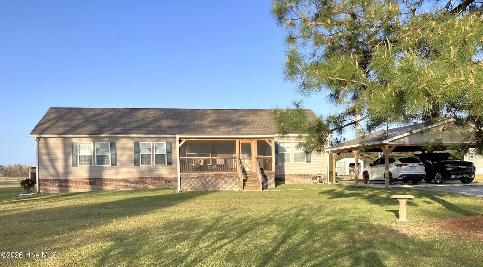 Property Photo:  1406 White Oak River Road  NC 28555 