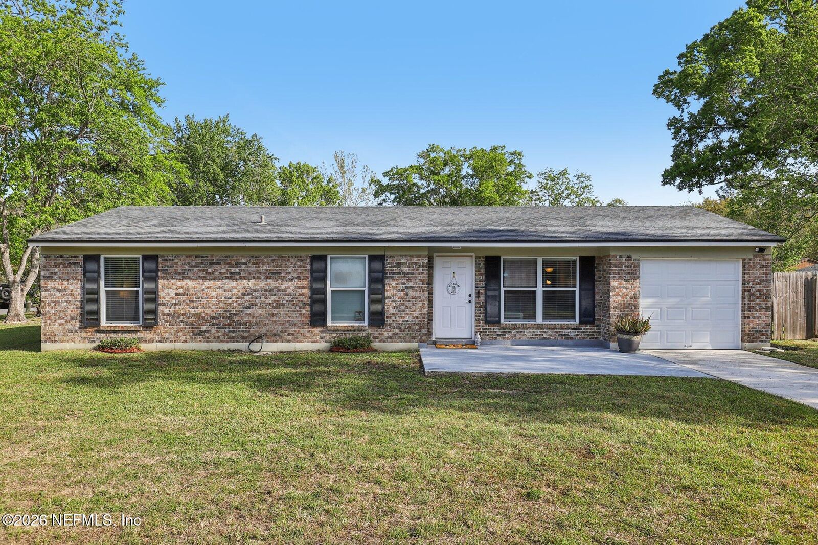 Property Photo:  1653 Mary Beth Drive  FL 32068 