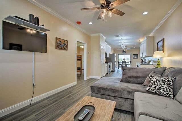 Property Photo: 272 Lakeview Drive B LA 70458