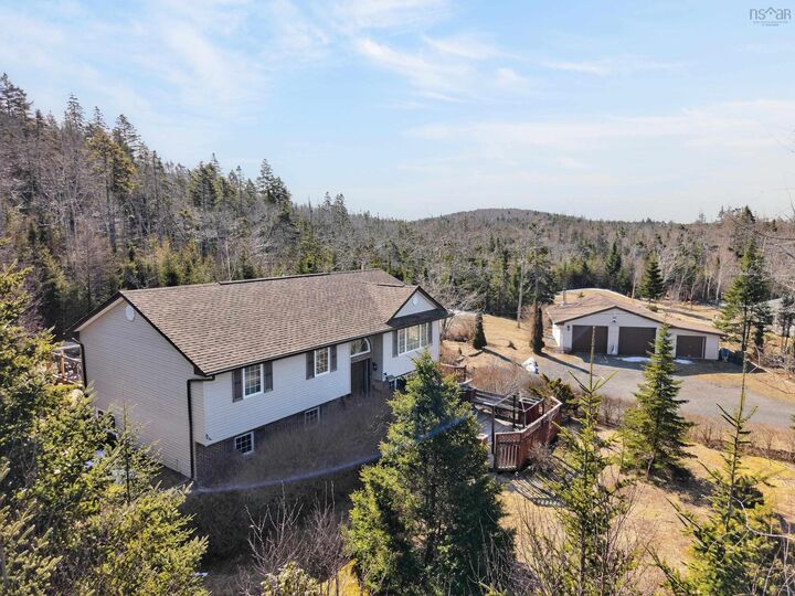 38 Charles Mead Drive — photo 1