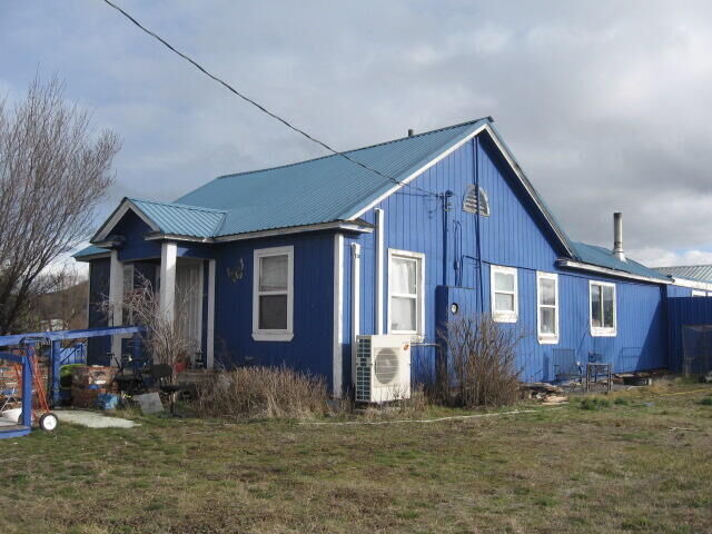 Property Photo:  24086 Yellow Jacket Springs Road  OR 97621 