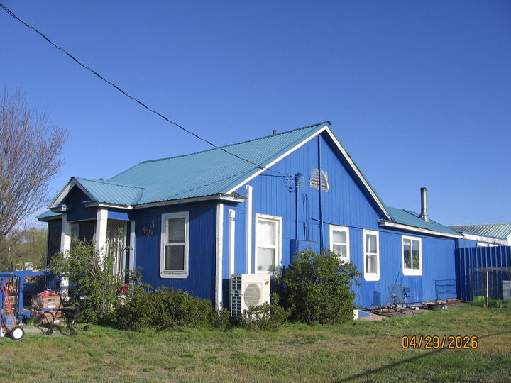 Property Photo:  24086 Yellow Jacket Springs Road  OR 97621 