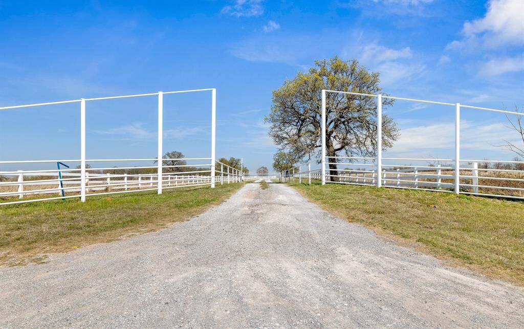 Property Photo:  300636 State Highway 29  OK 73434 
