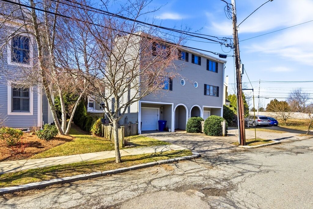 Property Photo: 5 Meadowbrook 5 MA 02467