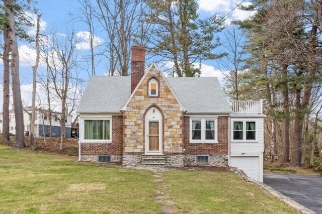 Property Photo:  164 W Main St  MA 01571 