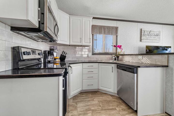 Property Photo: 10046 Township Road 422 79A AB T4J 1V9