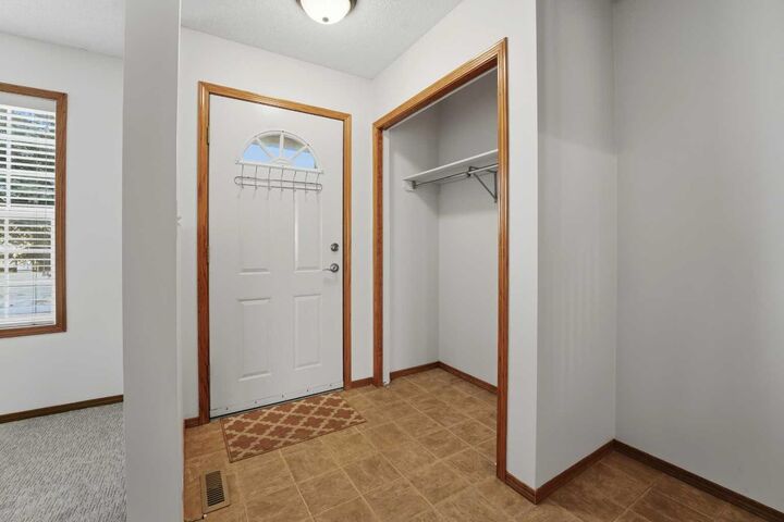 Property Photo:  2 Davis Close  AB T4R 2L4 